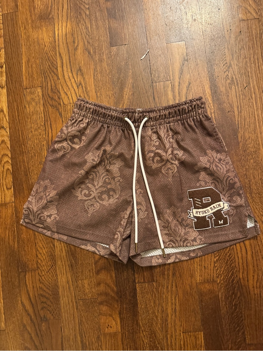 Ryoko rain shorts size medium